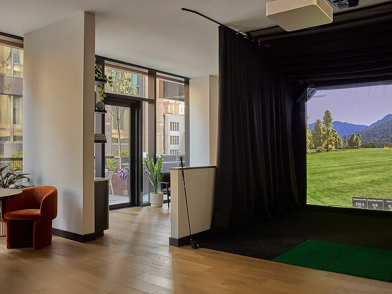 Game Room w/ Golf Simulator