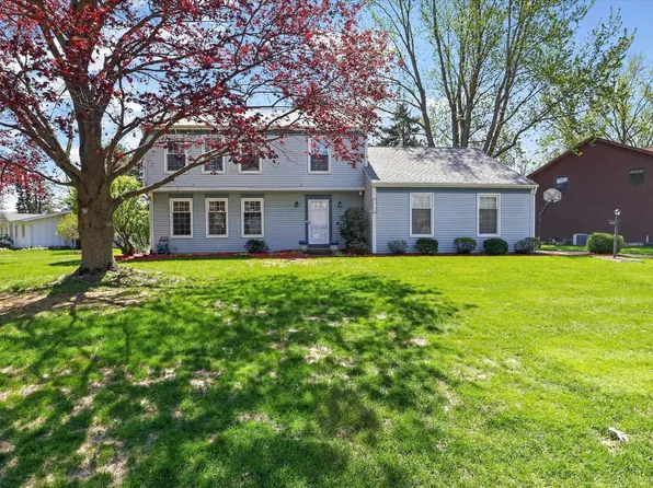 50739 Old Lantern Trl, Granger, IN 46530