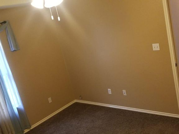 4th image of 3004 Regal Way