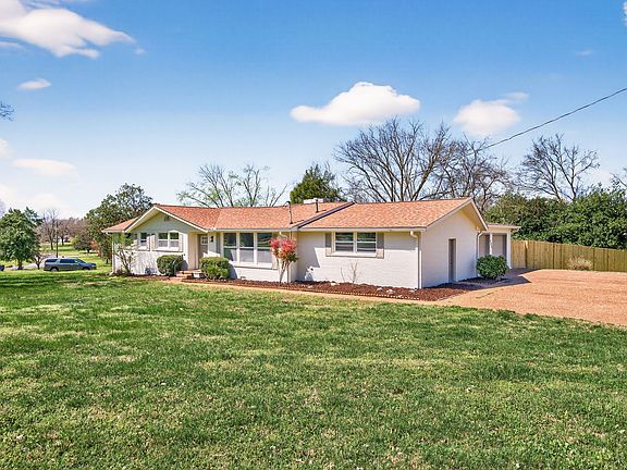 4th image of 448 Walton Ferry Rd