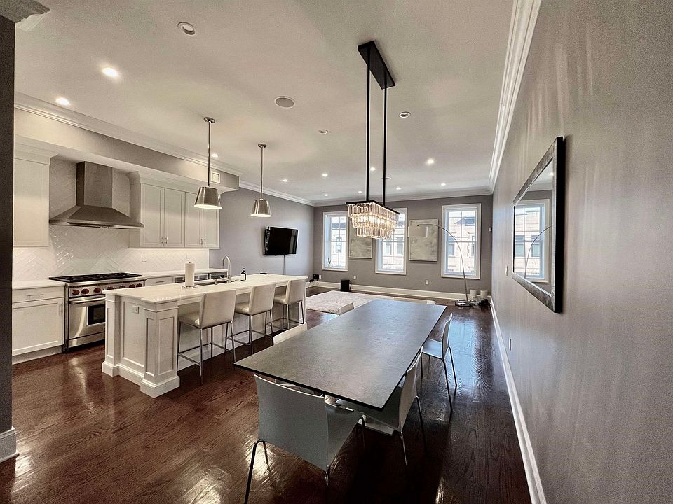 1st image of 1216 Park Ave