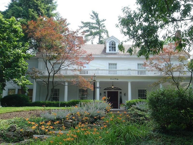 1st image of 740-742 Oakwood Ave
