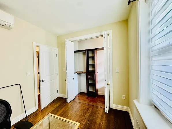 141-25 Northern Boulevard image 2 of 22