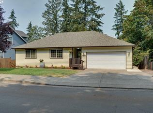 7284 Glacier Dr, Springfield, OR 97478