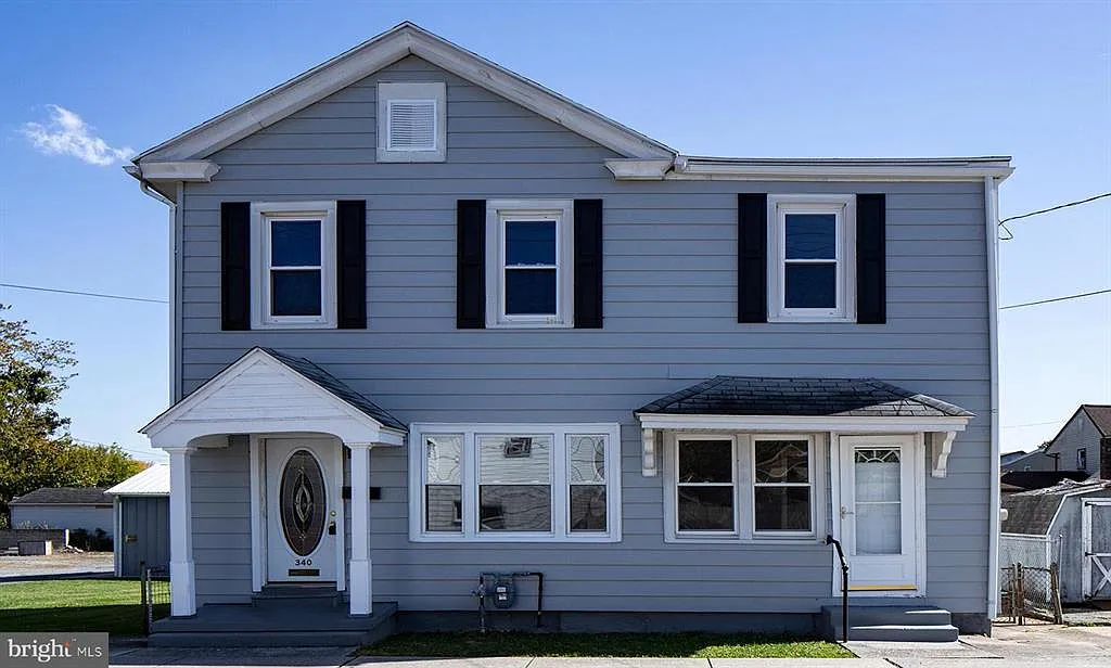 3 bed, 1.5 bath, 1508 sqft, $1,720 — Photo 2