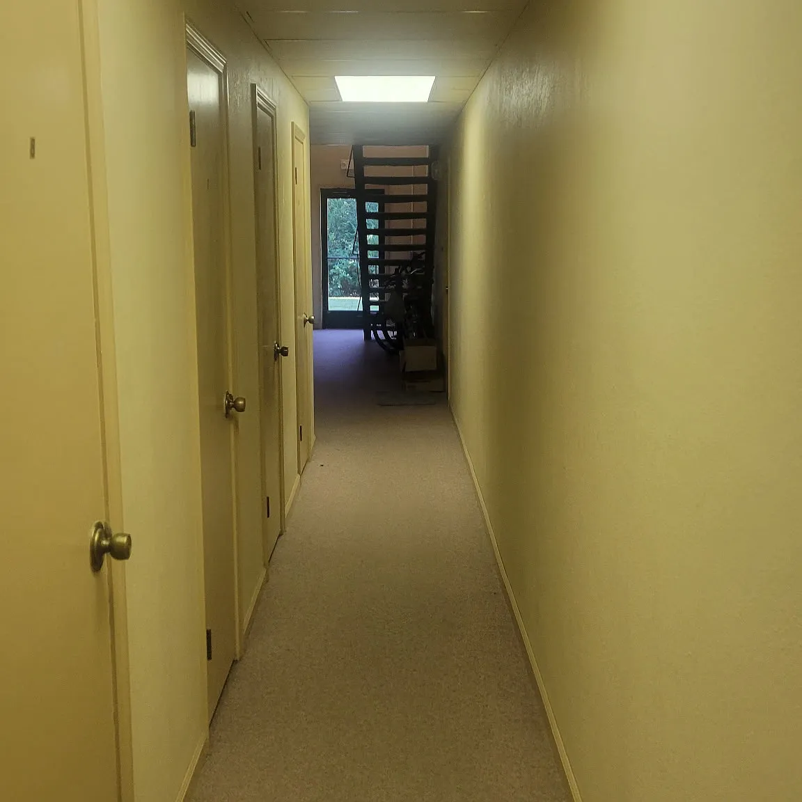 2 bed, 1.5 bath, 1000 sqft, $985 — Photo 2