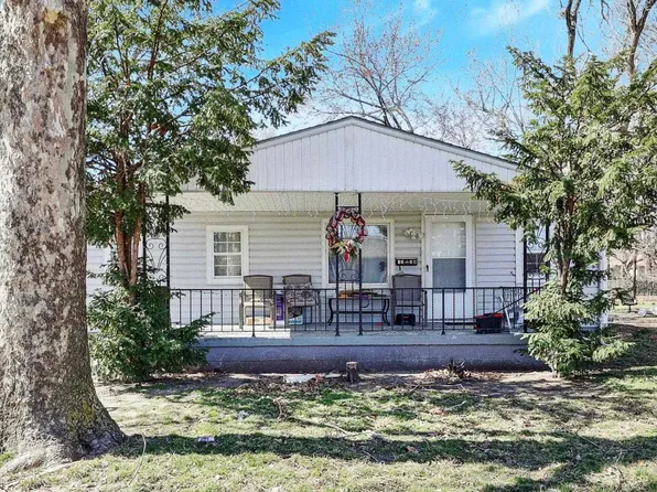 1739 S Laura Ave, Wichita, KS 67211