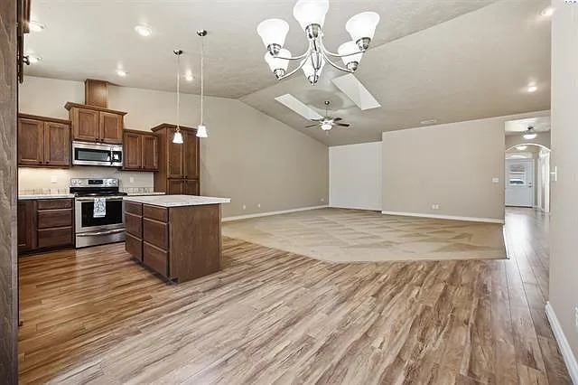 9307 Vincenzo Dr — Photo 32