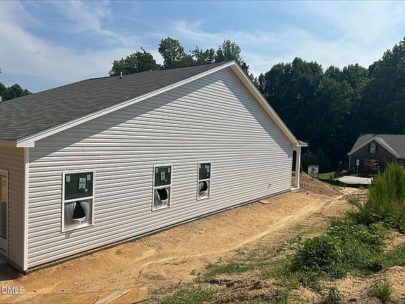 5th image of 127 White Azalea Way
