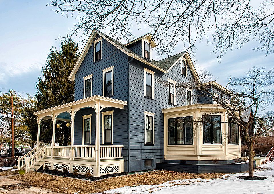 1st image of 229 Union St