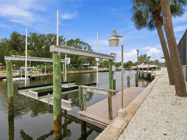 9911 ROYAL PALM DRIVE, BRADENTON, FL 34210