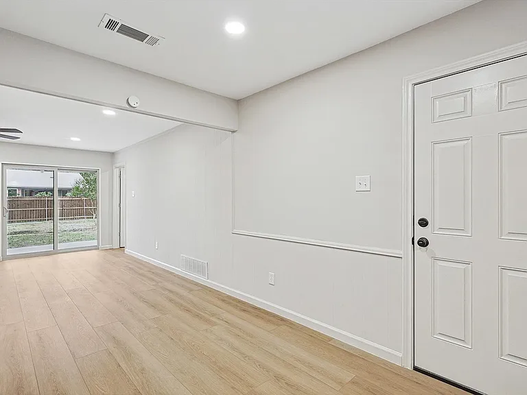 7517 Meadowbrook Dr — Photo 10