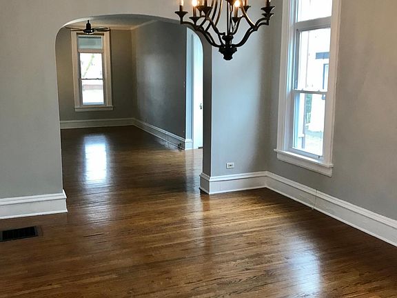 5th image of 310 N La Grange Rd #1