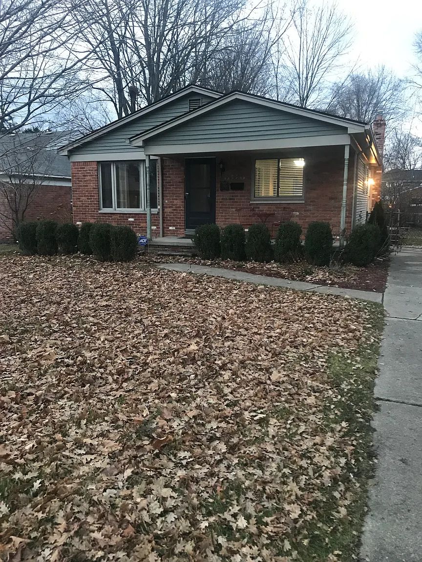 3806 N Main St photo 1