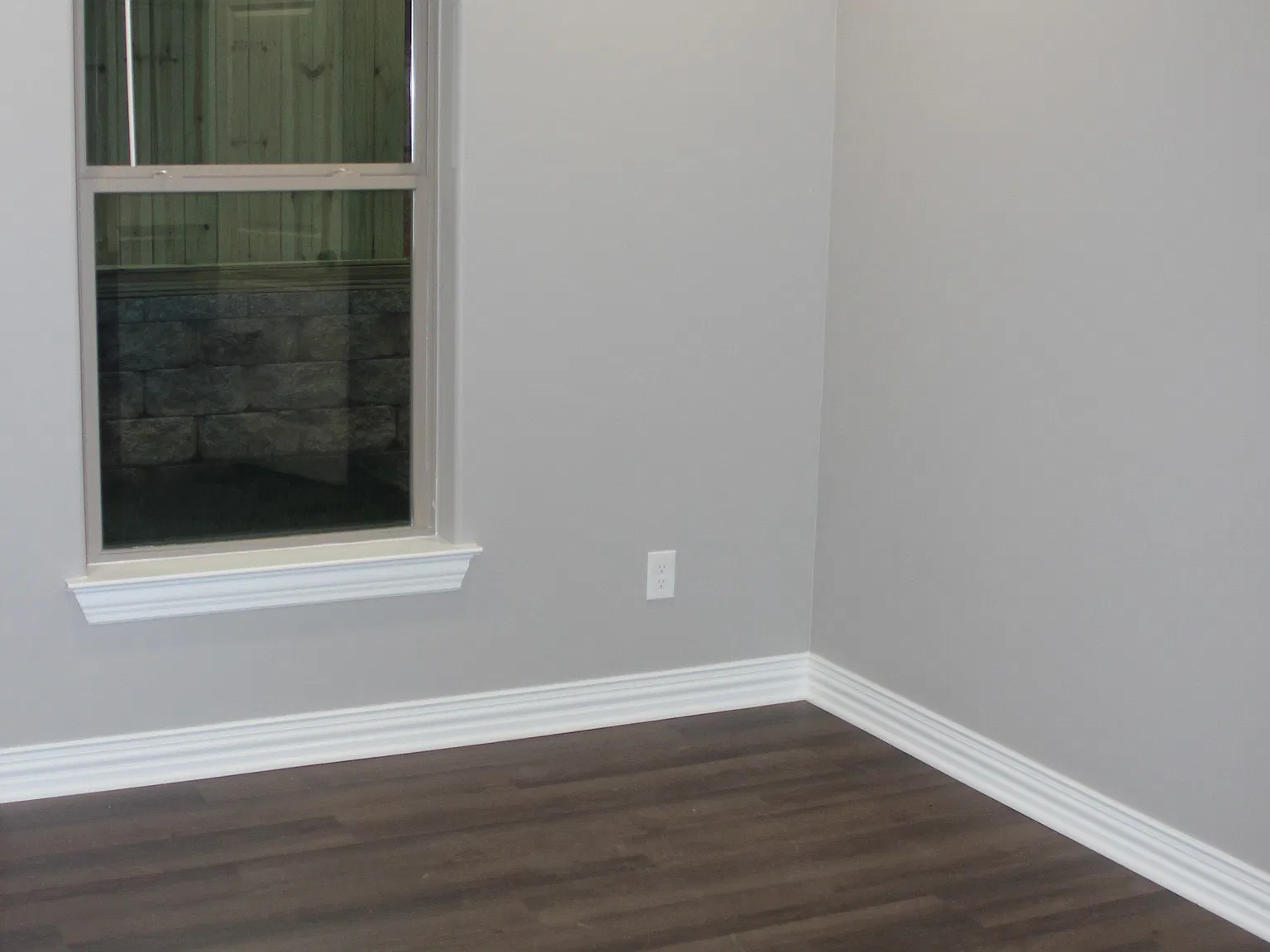 4 bed, 1590 sqft, $2,305 — Photo 4