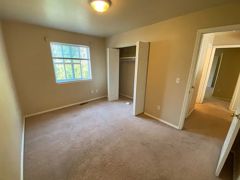 2615 Goldenrod Ln — Photo 10