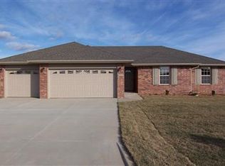 634 Ashton Ave, Republic, MO 65738