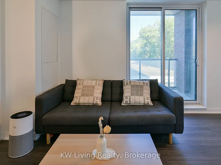 185 Alberta Ave #303 — Photo 12