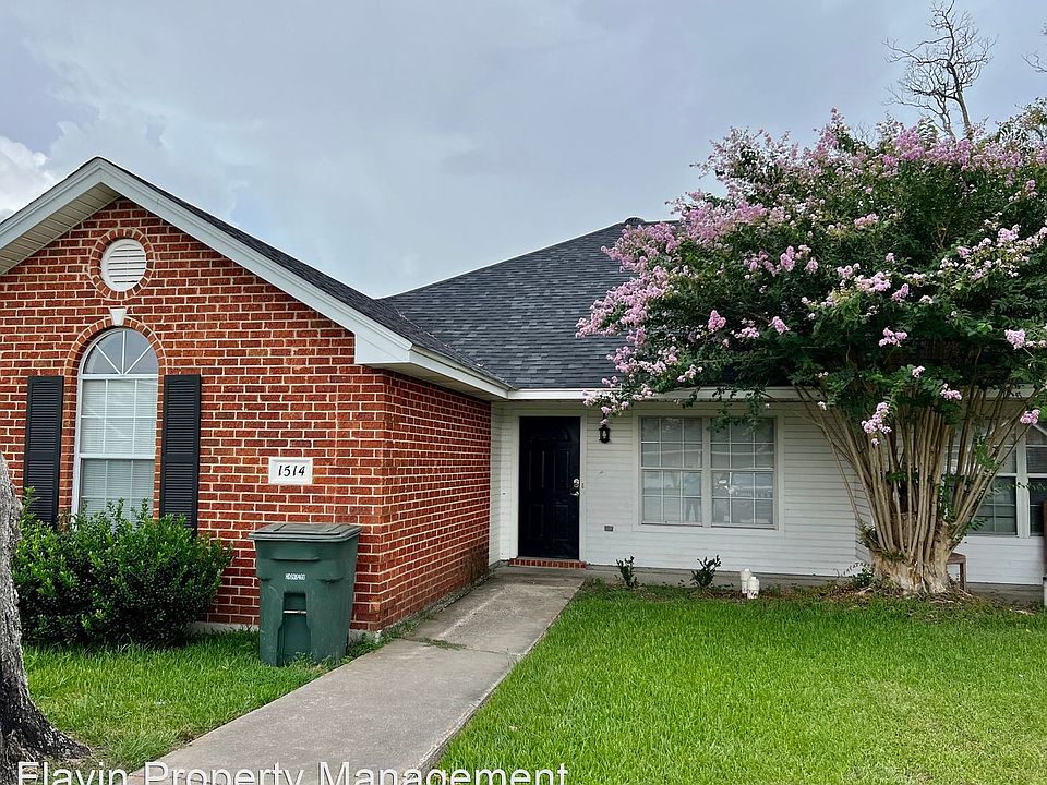 1st image of 1514 N Vintage Ln