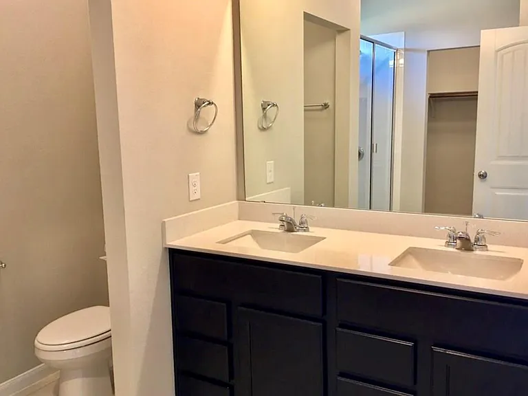 7008 Loretta White Ln — Photo 8