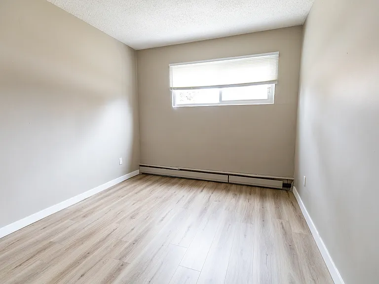 2111 54th Ave SW — Photo 16