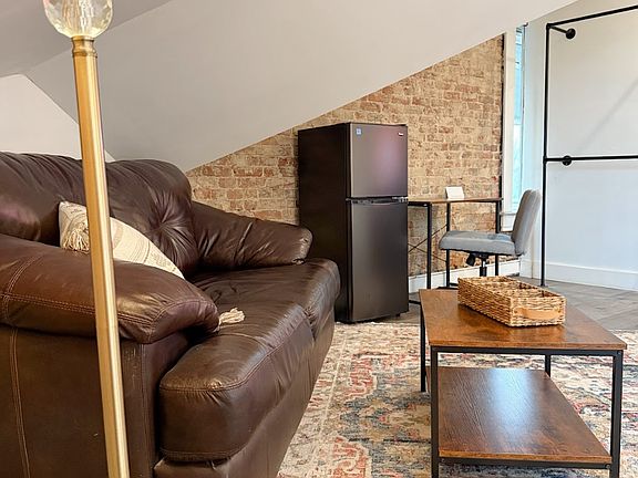 2nd image of 2630 W Burnett Ave #12