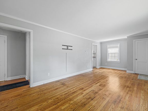 4th image of 6710 Hanover Ave