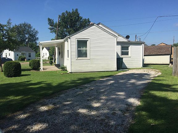 3rd image of 2610 E Cloverdale Dr