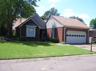 8809 Fairway Gardens Dr, Cordova, TN 38016