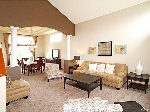 Formal Living Room with Vaulted Ceiling