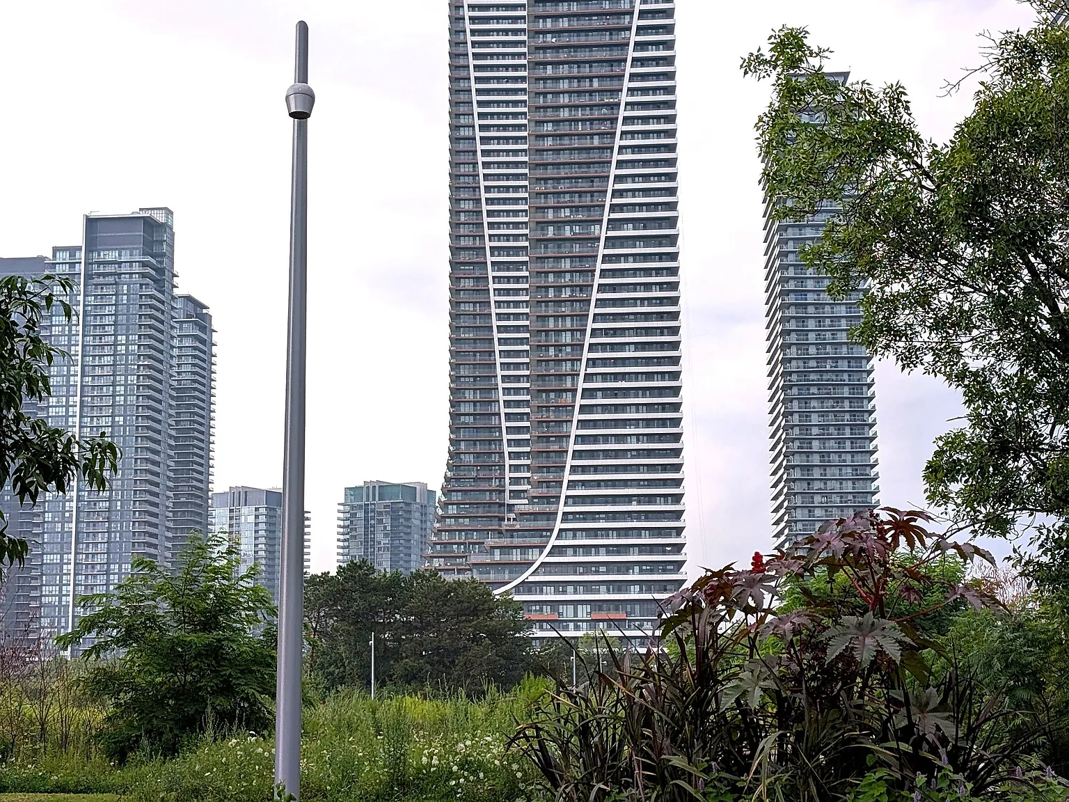 2 bed, $2,600 — Photo 1