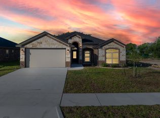 805 Dred Roger Cir, Killeen, TX 76542