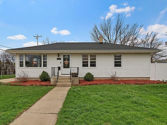 2nd image of 4115 Victory Ave