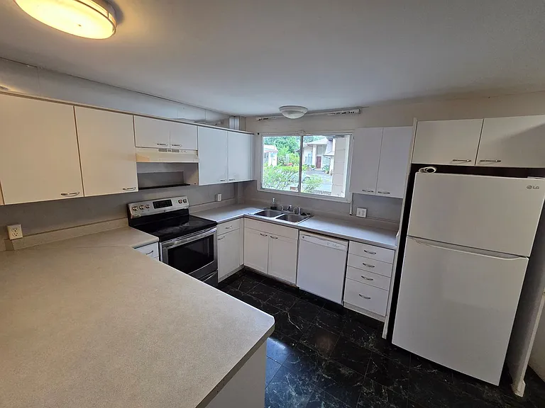 2719 Poelua St — Photo 26