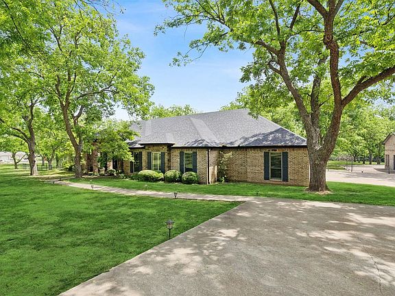 3rd image of 8709 Claremont Dr