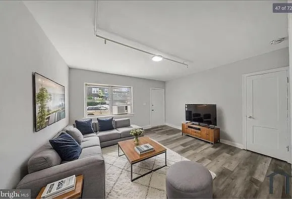 1 bed, 512 sqft, $1,657 — Photo 4