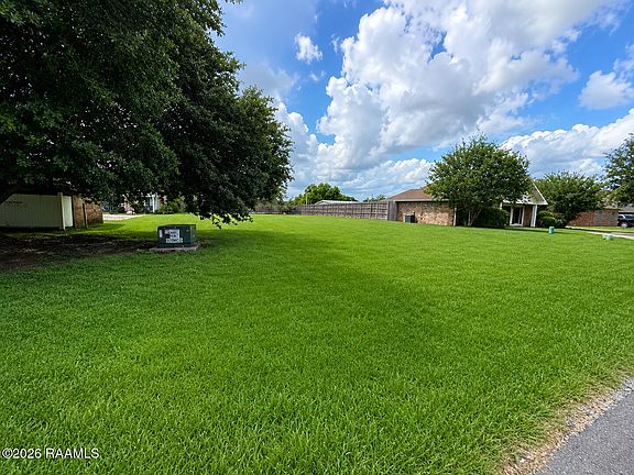 5th image of 110 Sunflower Dr