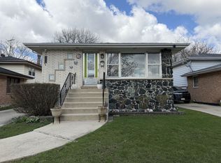 18052 Soleri Dr, Country Club Hills, IL