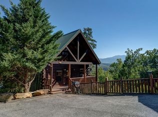 2251 Upper Middle Creek Rd, Sevierville, TN 37862