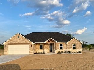10310 Bourbon Ln, Bryan, TX 77808
