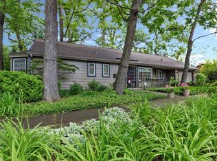667 Oak Ave, Lake Bluff, IL
