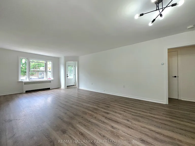 49 Hunt Ave — Photo 7