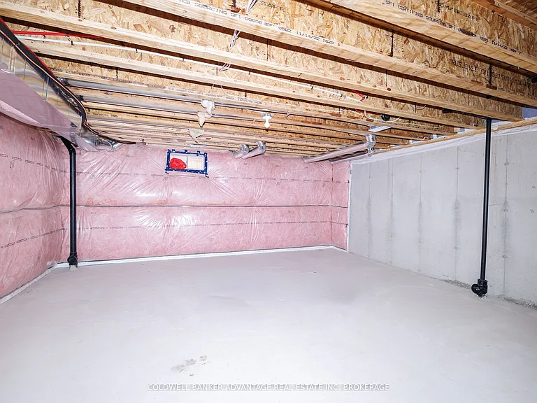 55 Rowlock St — Photo 9