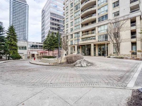 260 Doris Ave #302, Toronto, ON M2N 6X9