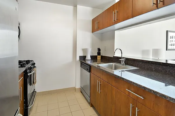 Rented by The Moinian Group | media 17