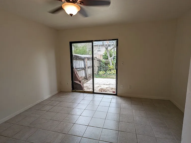 2848 SW 39th Ave — Photo 9