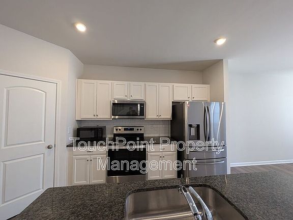 4th image of 3340 Bluff Hill Ln