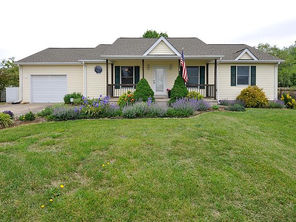 3rd image of 11287 Meadfield Dr