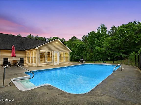 2nd image of 358 Youngs Farm Rd
