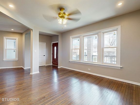 3rd image of 11142 S Parnell Ave